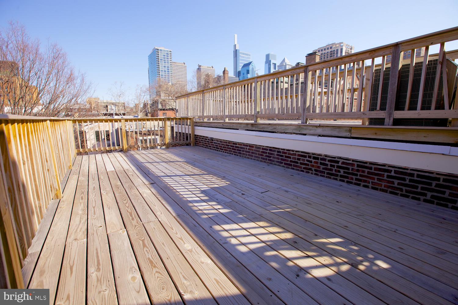 2213 Rittenhouse Square Philadelphia, PA 19103 - Photo 29 of 32 4th Floor deck