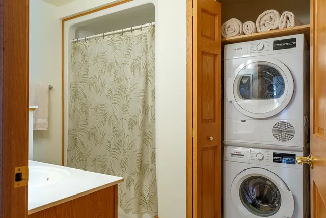 $350,000 | 360 West Washington Avenue, Unit 614, Madison, WI 53703