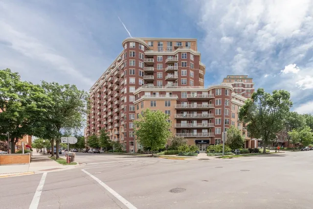 $350,000 | 360 West Washington Avenue, Unit 614, Madison, WI 53703