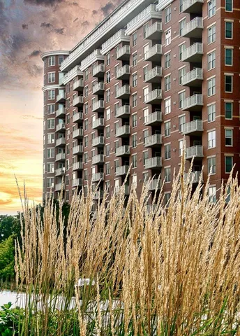 $350,000 | 360 West Washington Avenue, Unit 614, Madison, WI 53703