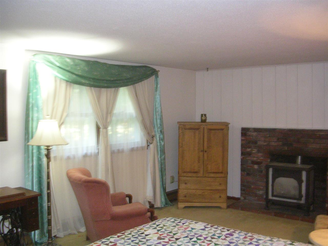 686 Greenfield Road Peterborough, NH 03458 - Photo 14 of 15 Gallery Image 14