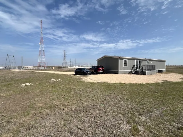 $1,700 | 3350 County Road 461, Elgin, TX 78621