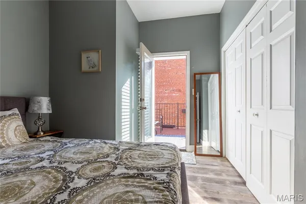 $2,000 | 906 Hickory Street, St. Louis, MO 63104