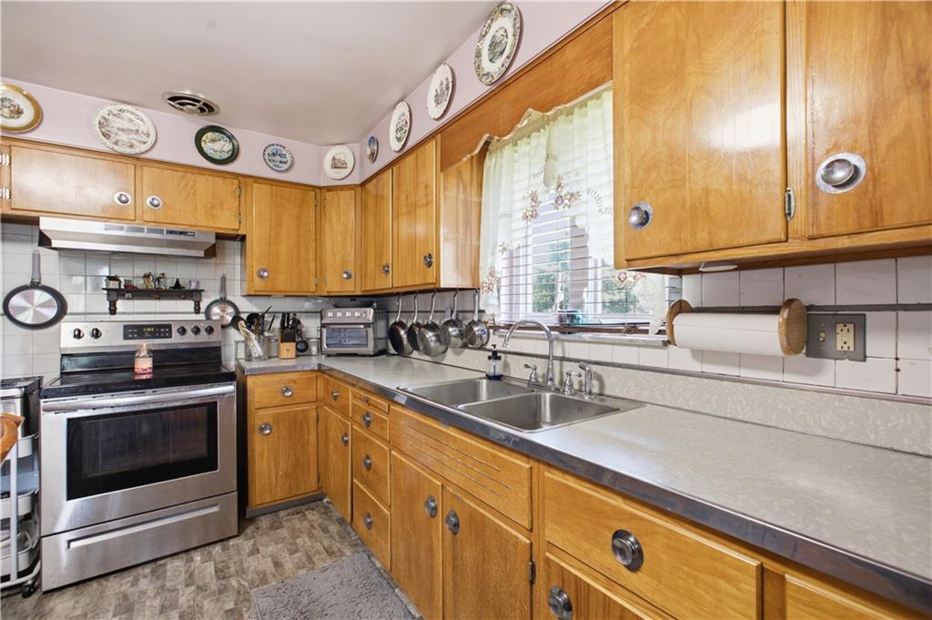 1705 Arona Road Irwin, PA 15642 - Photo 8 of 31