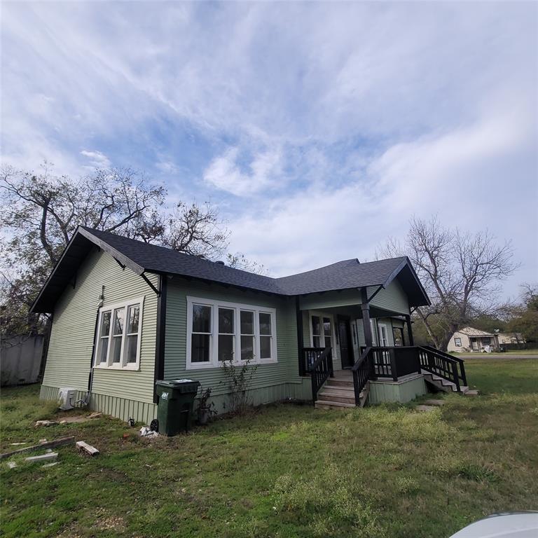 410 Southwest 3rd Street Kerens, TX 75144 - Photo 2 of 21