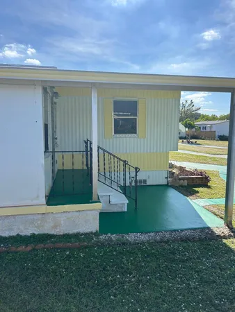 $172,500 | 7199 Southeast Redbird Circle, Hobe Sound, FL 33455