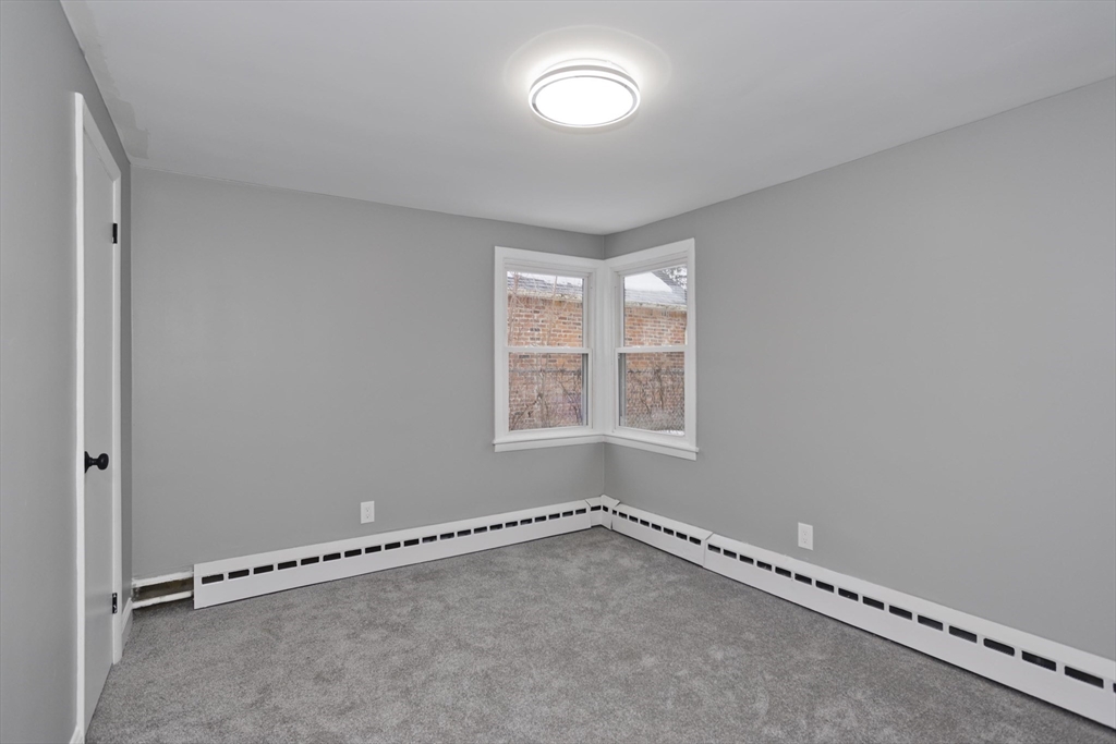 88 Price Street Springfield, MA 01104 - Photo 14 of 31