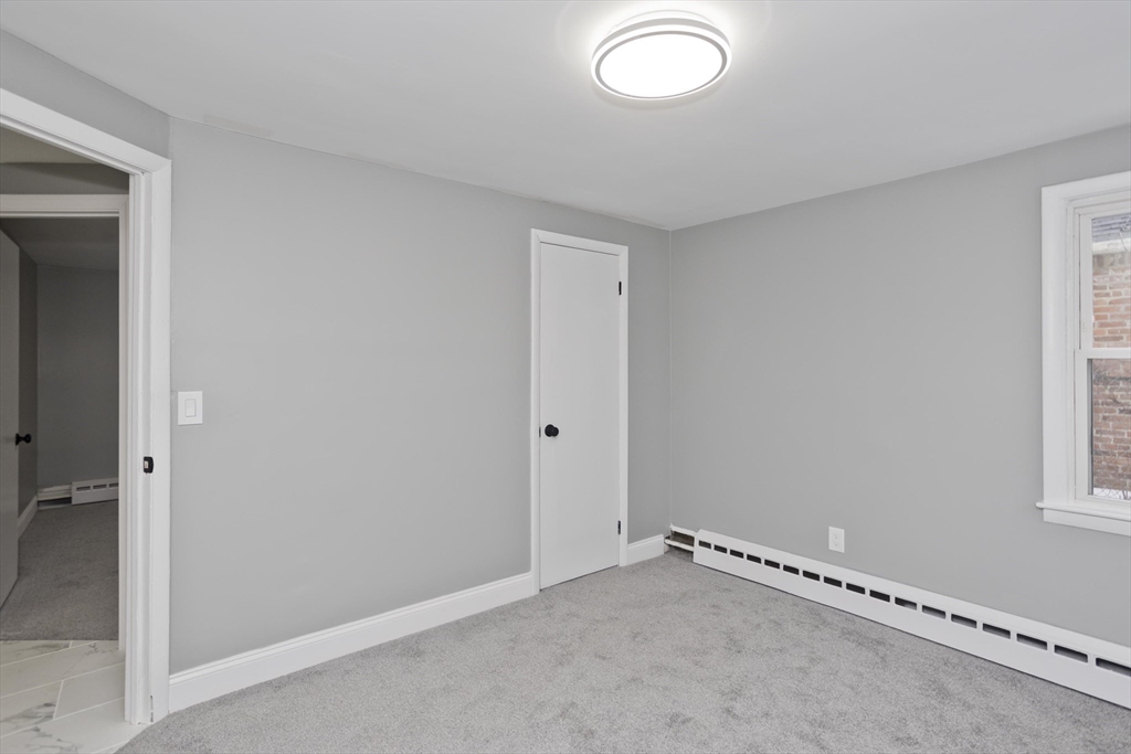 88 Price Street Springfield, MA 01104 - Photo 15 of 31