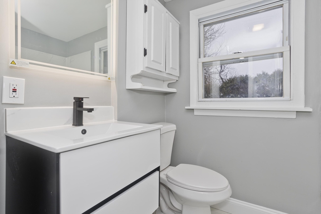 88 Price Street Springfield, MA 01104 - Photo 19 of 31