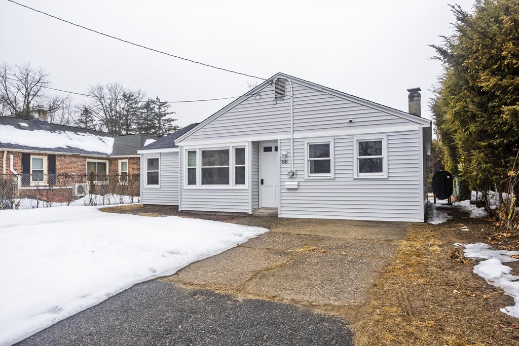 88 Price Street Springfield, MA 01104 - Photo 2 of 31