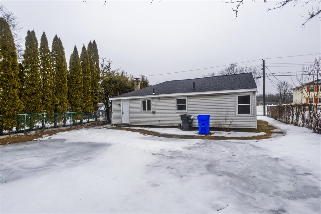 88 Price Street Springfield, MA 01104 - Photo 29 of 31