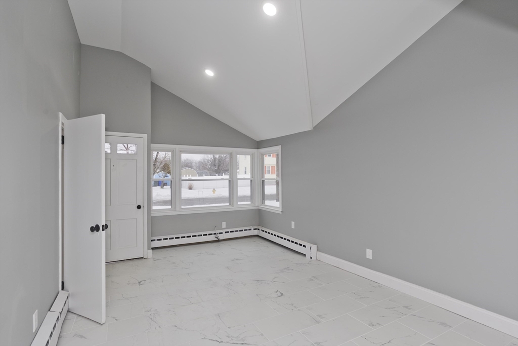 88 Price Street Springfield, MA 01104 - Photo 4 of 31