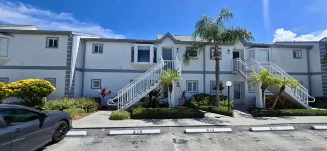 $337,000 | 615 Ocean Park Lane, Unit V240, Cape Canaveral, FL 32920