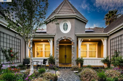 $3,088,000 | 1131 Laguna Creek Lane, Pleasanton, CA 94566