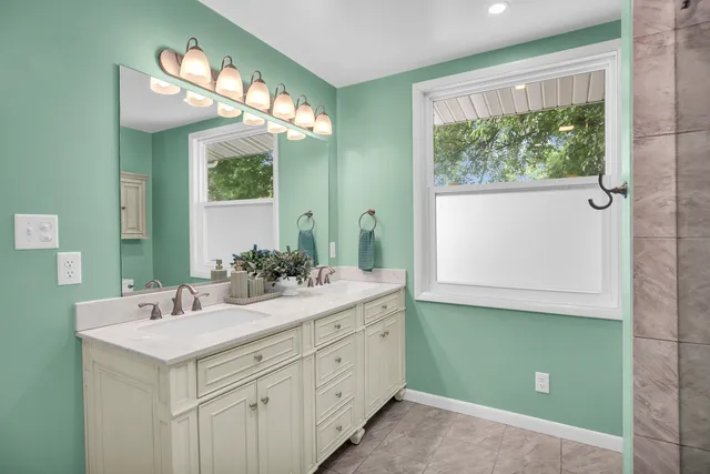 $234,000 | 240 West Pine Street, Paxton, IL 60957