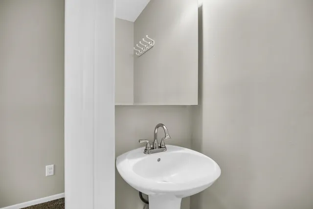 $234,000 | 240 West Pine Street, Paxton, IL 60957