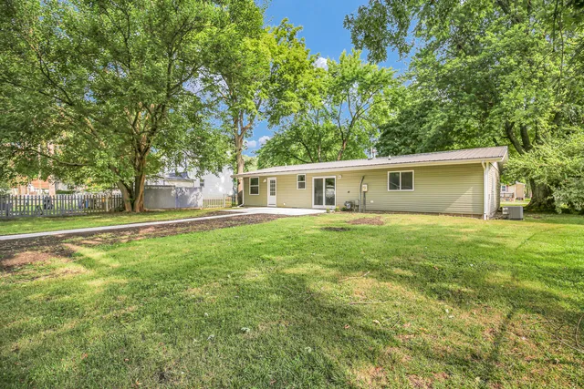 $234,000 | 240 West Pine Street, Paxton, IL 60957