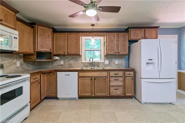 $408,000 | 1625 Eagle Crest Drive, Pfafftown, NC 27040