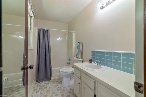 $408,000 | 1625 Eagle Crest Drive, Pfafftown, NC 27040