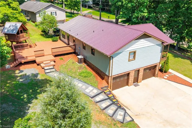 $408,000 | 1625 Eagle Crest Drive, Pfafftown, NC 27040