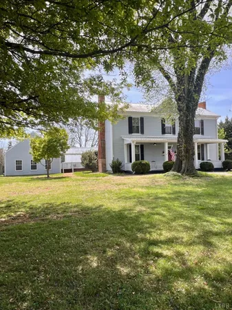 $509,900 | 260 North Main Street, Amherst, VA 24521