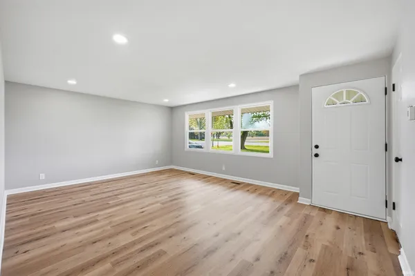 $319,900 | 1105 West Main Street, Berne, IN 46711