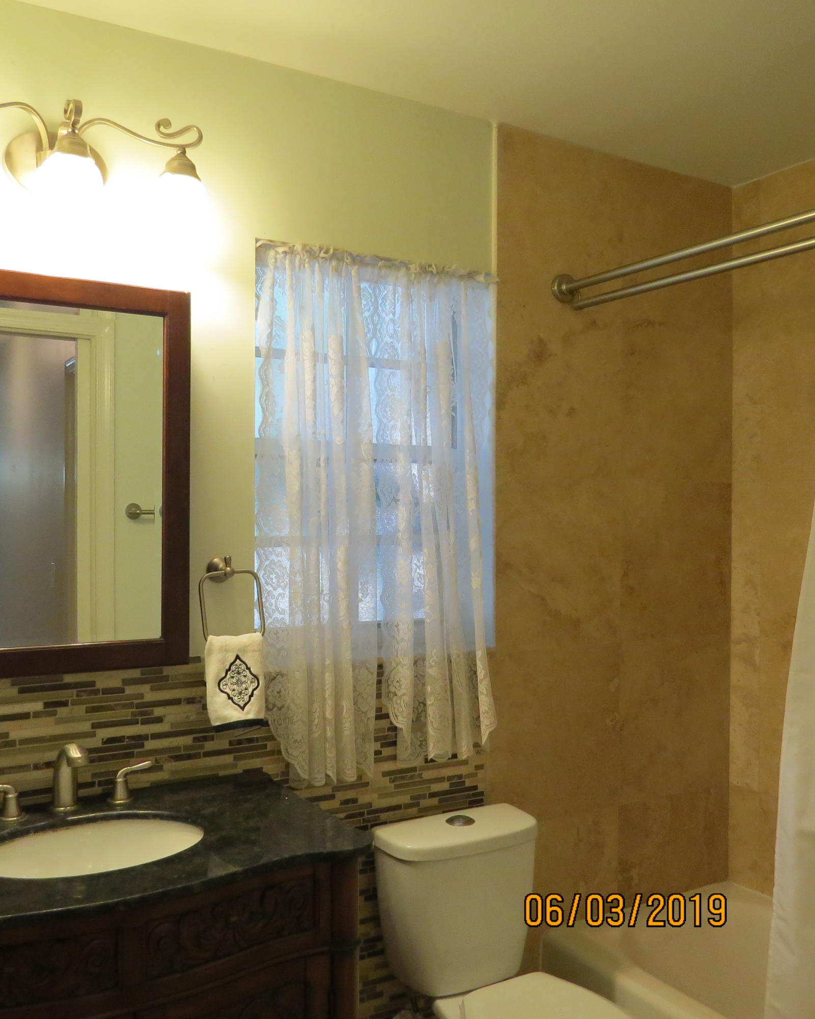 1061 Aspri Way Riviera Beach, FL 33418 - Photo 25 of 36 Guest Bath