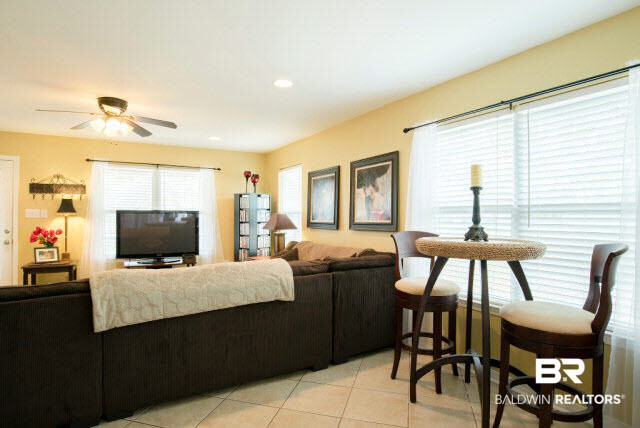 2300 East 4th Street Gulf Shores, AL 36542 - Photo 8 of 26 Living Room / Den