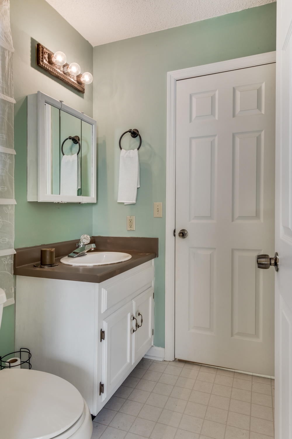 327 Lakehaven Circle Decatur, TN 37322 - Photo 13 of 26 327_Lakehaven_Cir_18