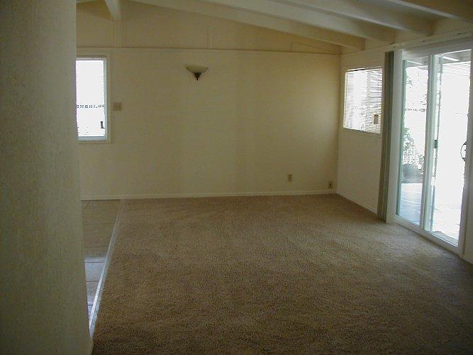 671 Ridge Road Redding, CA 96003 - Photo 5 of 5 livingroom