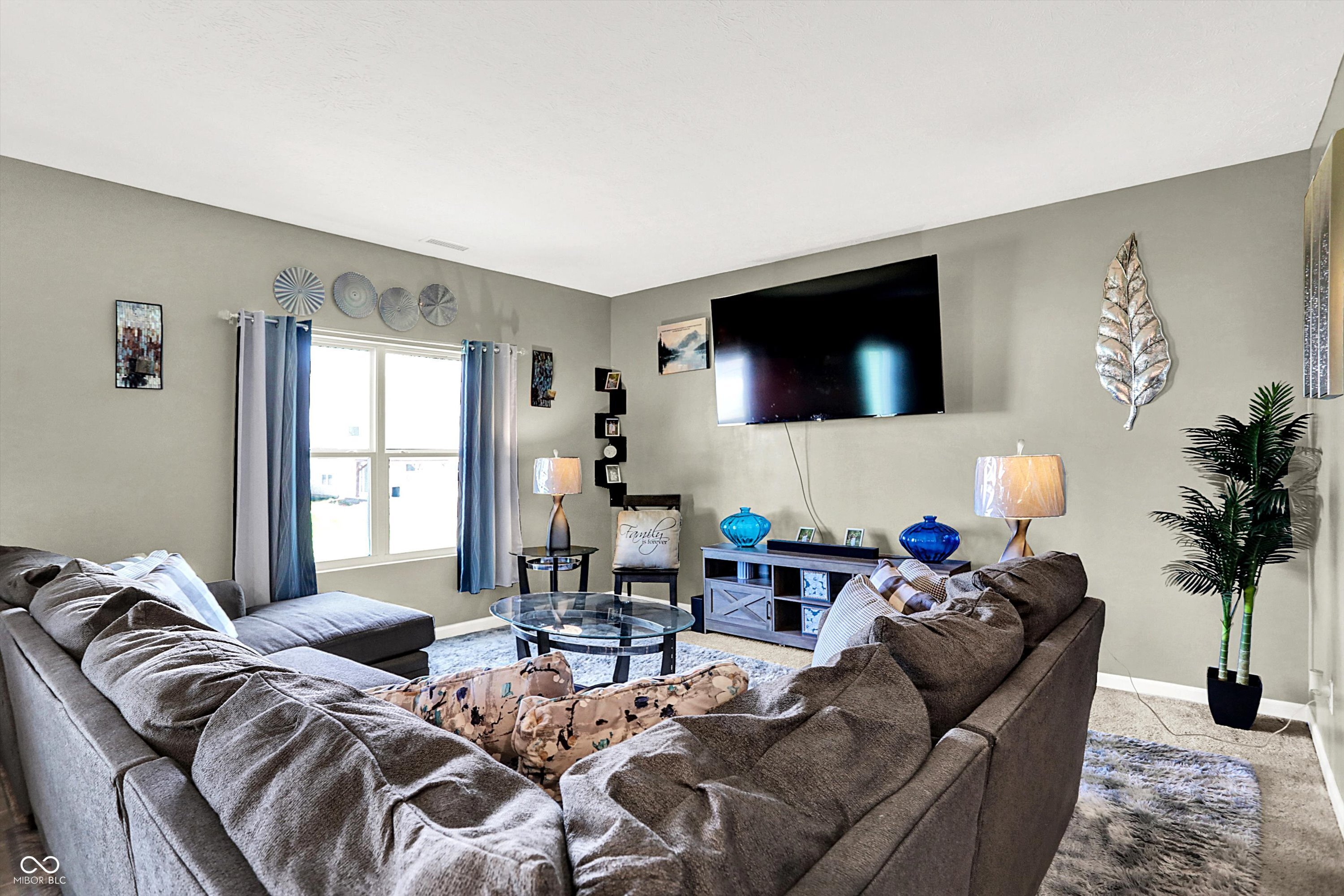 4061 Sedgewick Lane Columbus, IN 47201 - Photo 4 of 26