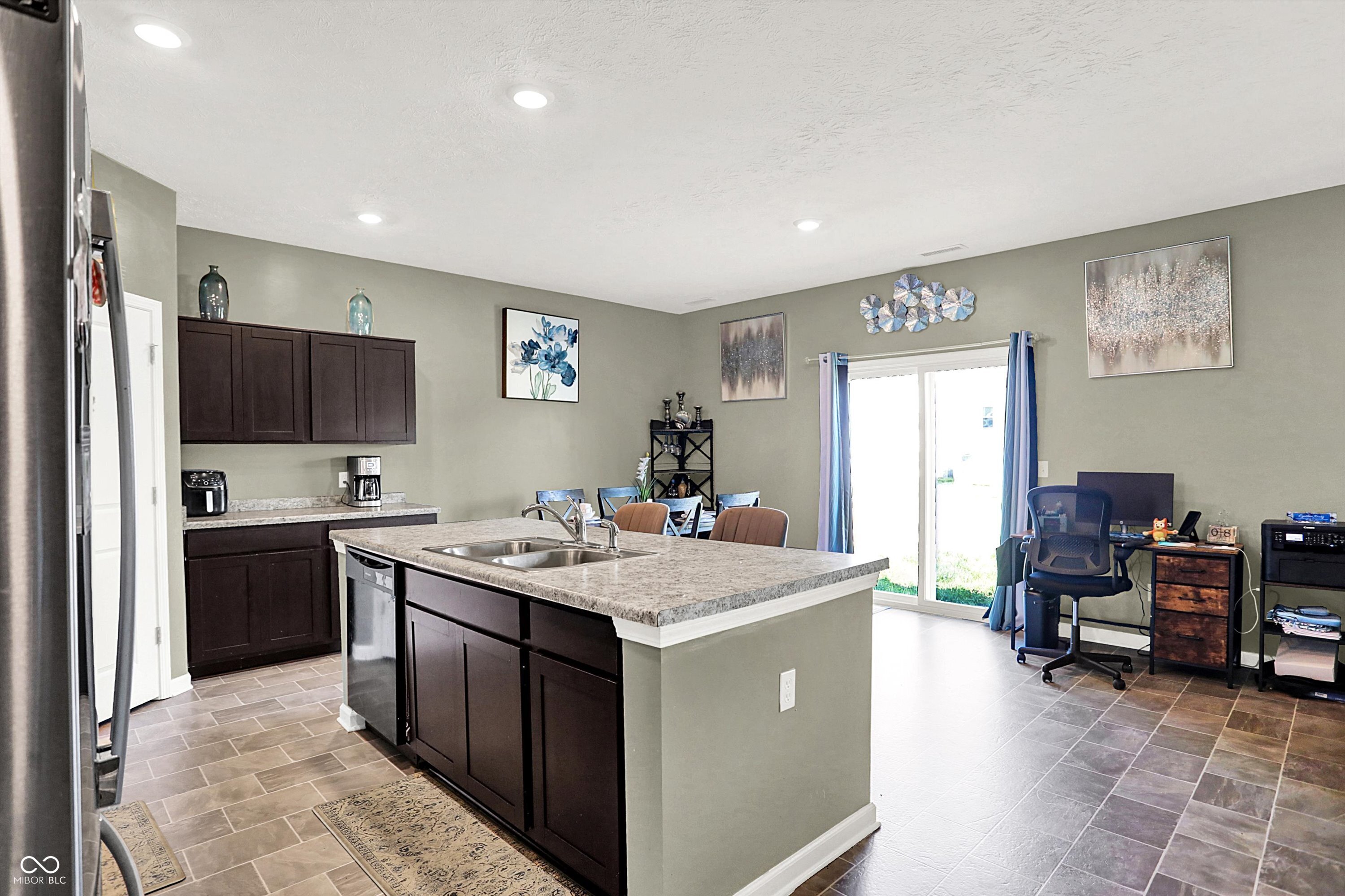 4061 Sedgewick Lane Columbus, IN 47201 - Photo 9 of 26