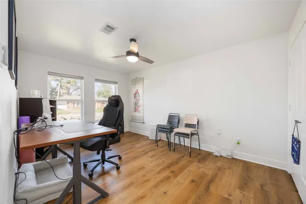 $3,500 | 2011 De Milo Drive, Houston, TX 77018