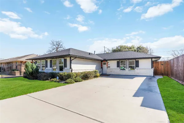 $3,500 | 2011 De Milo Drive, Houston, TX 77018