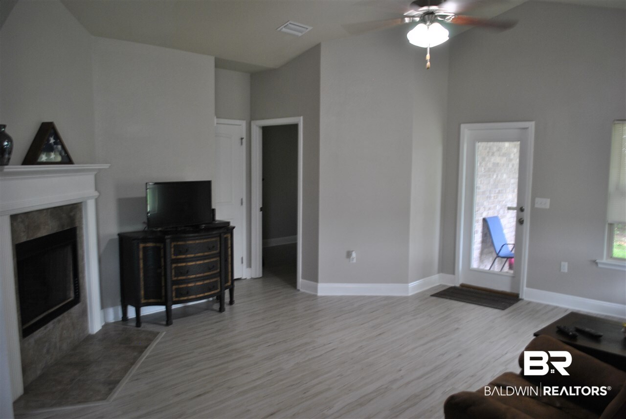689 Beignet Drive Foley, AL 36535 - Photo 10 of 31