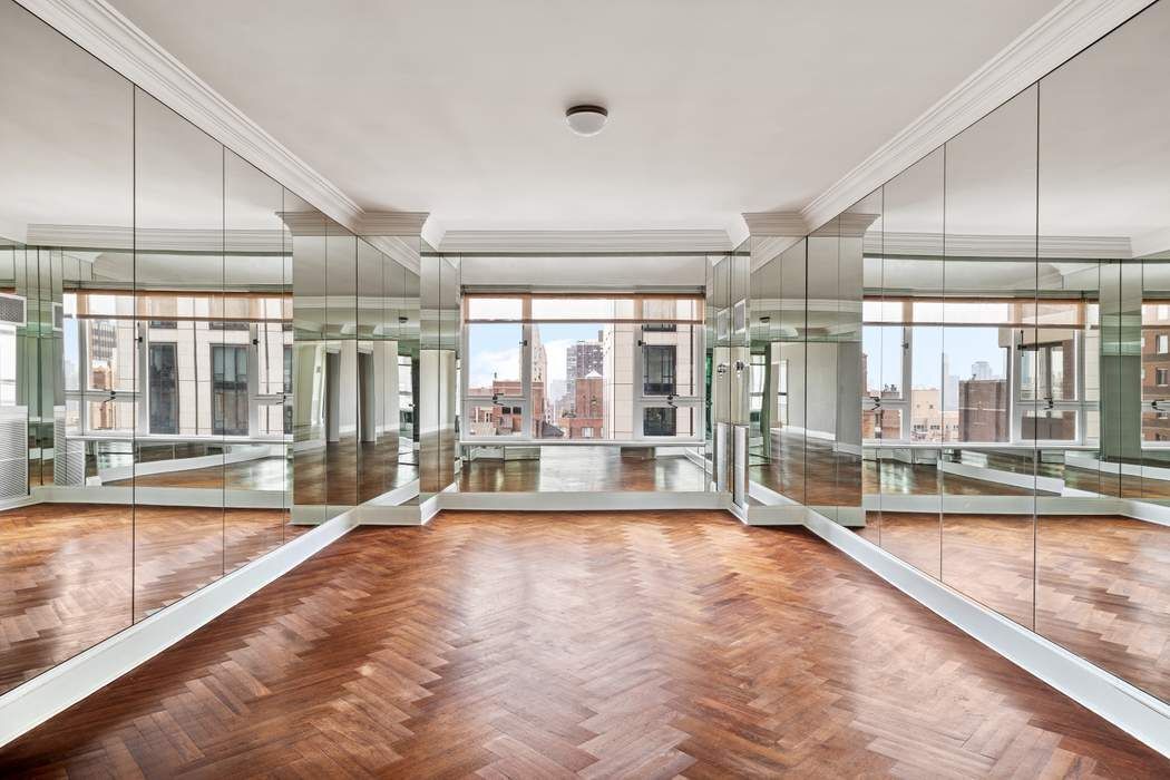 425 East 58th Street, Unit 21E Manhattan, NY 10022 - Photo 8 of 19