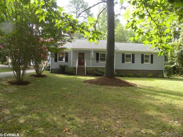 8201 Chamberlayne Road Richmond, VA 23227 - Photo 1 of 12 Exterior Front - Great lot with crepe myrtle lined