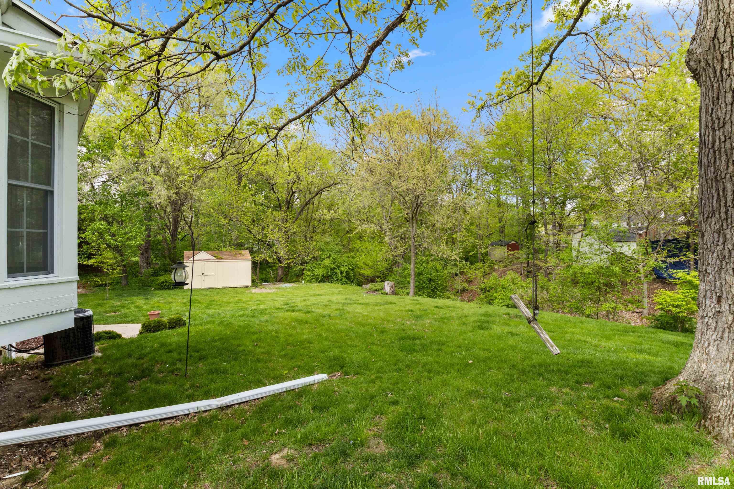 9332 North Pine Tree Road Peoria, IL 61615 - Photo 3 of 36 Gallery Image 3