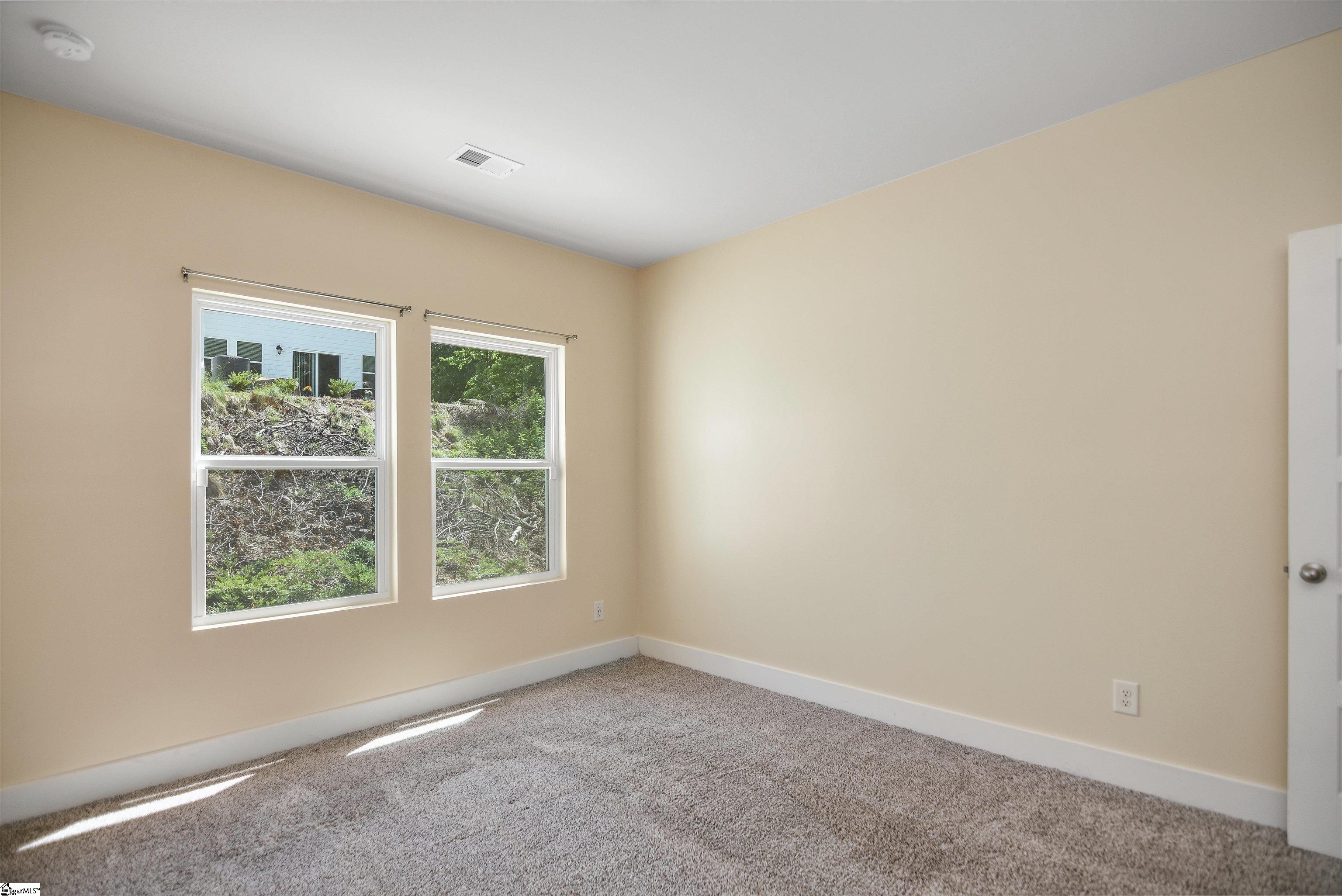 77 Galley Lane Greenville, SC 29607 - Photo 13 of 35