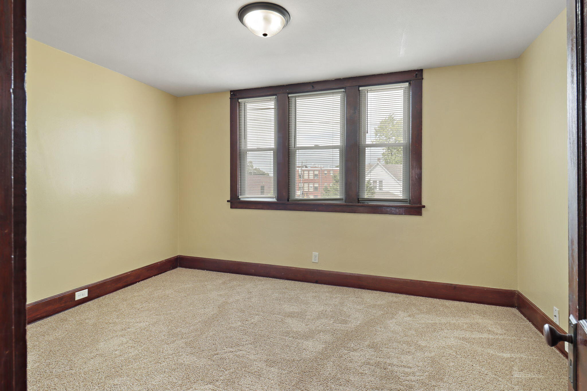 2513 Roosevelt Road Kenosha, WI 53143 - Photo 12 of 25 13-web-or-mls-2513 Roosevelt Rd, Kenosha