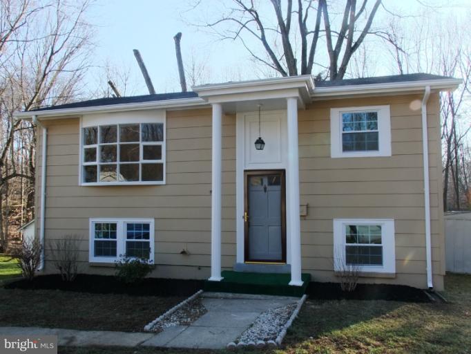3923 Findley Road Woodbridge, VA 22193 - Photo 6 of 15 Exterior (Front)