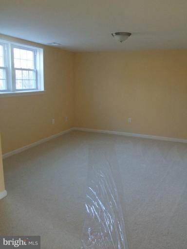 3923 Findley Road Woodbridge, VA 22193 - Photo 7 of 15 Living Room
