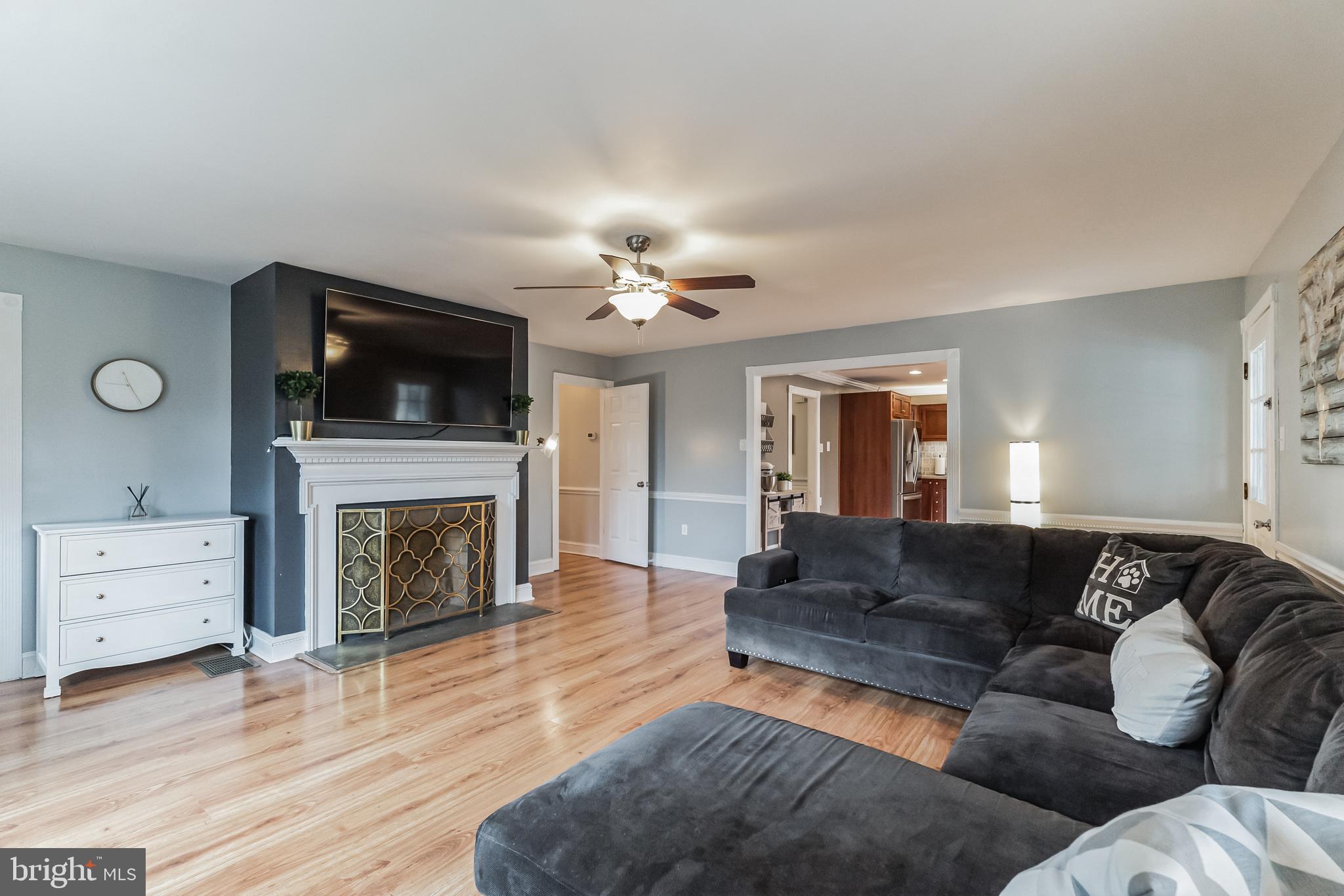 2046 Spring Valley Road Lansdale, PA 19446 - Photo 15 of 50 Cozy Family Room