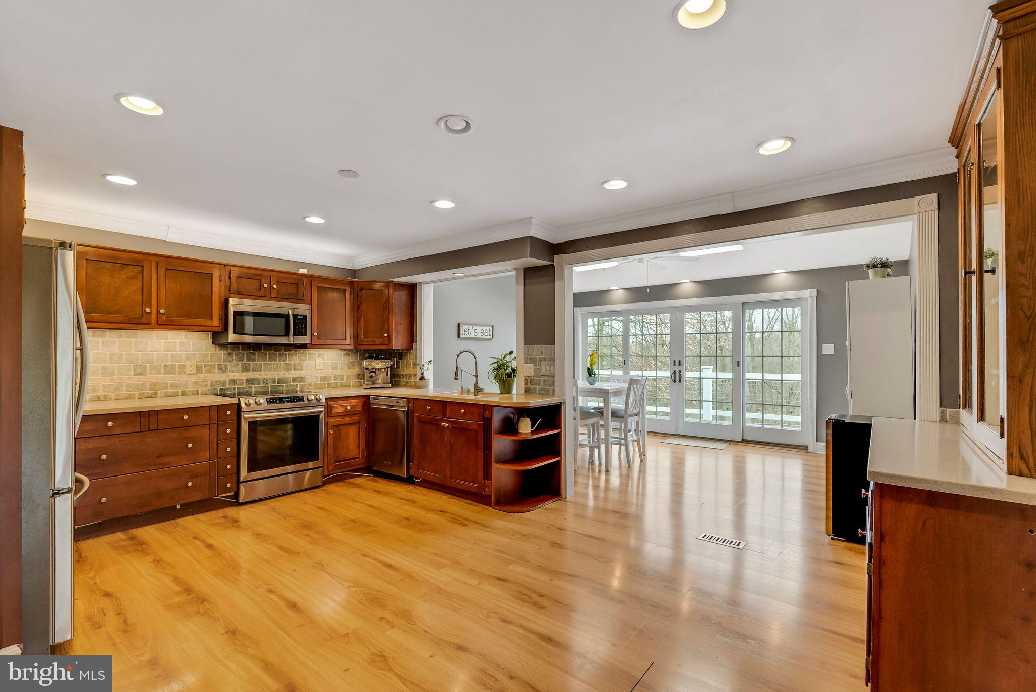 2046 Spring Valley Road Lansdale, PA 19446 - Photo 9 of 50 Gallery Image 9