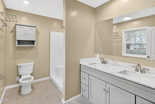 $399,800 | 2965 Hillcrest Road, Niskayuna, NY 12309