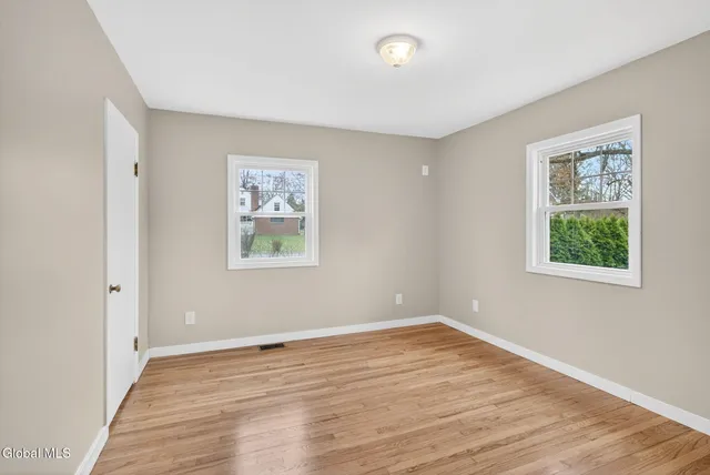 $399,800 | 2965 Hillcrest Road, Niskayuna, NY 12309