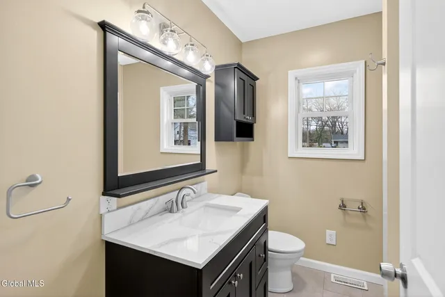 $399,800 | 2965 Hillcrest Road, Niskayuna, NY 12309