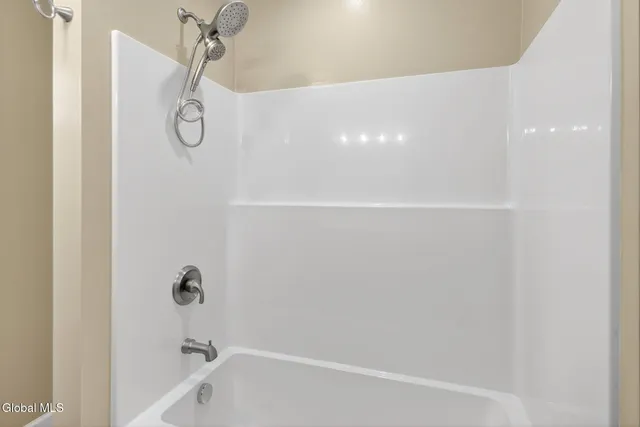 $399,800 | 2965 Hillcrest Road, Niskayuna, NY 12309