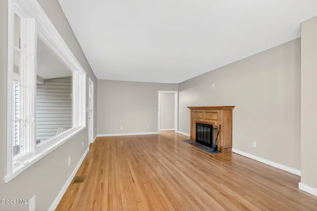 $399,800 | 2965 Hillcrest Road, Niskayuna, NY 12309