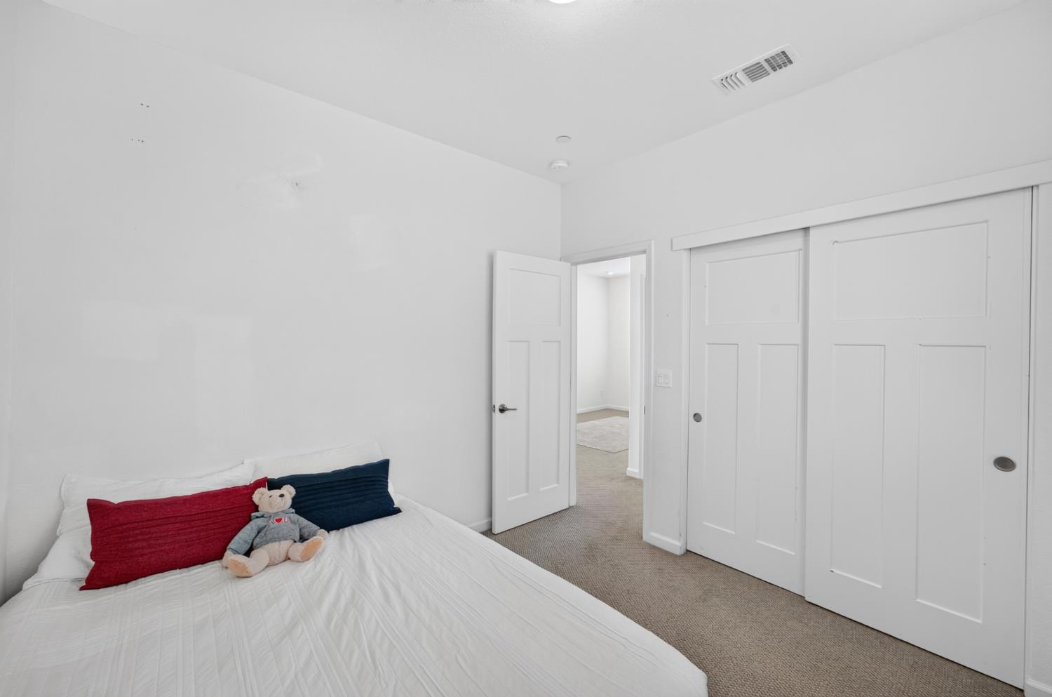 3863 Ivan Way Rancho Cordova, CA 95742 - Photo 37 of 54